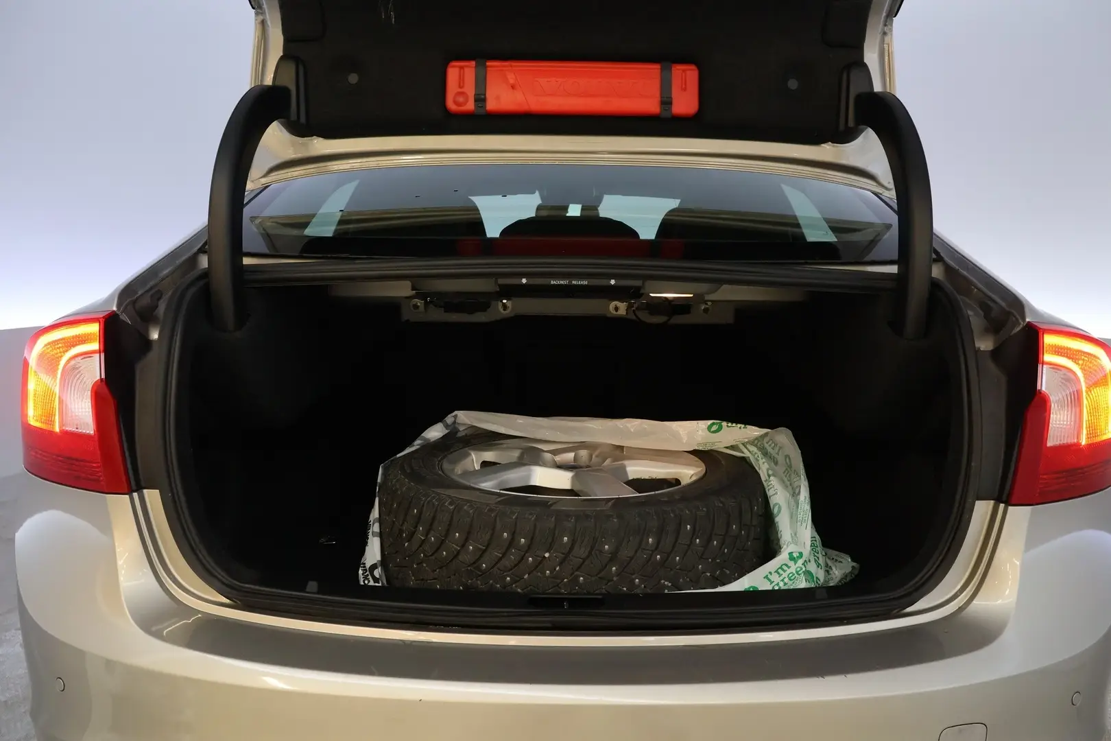 Car Image - aZ2Ox50upflCNbAp8Aheh