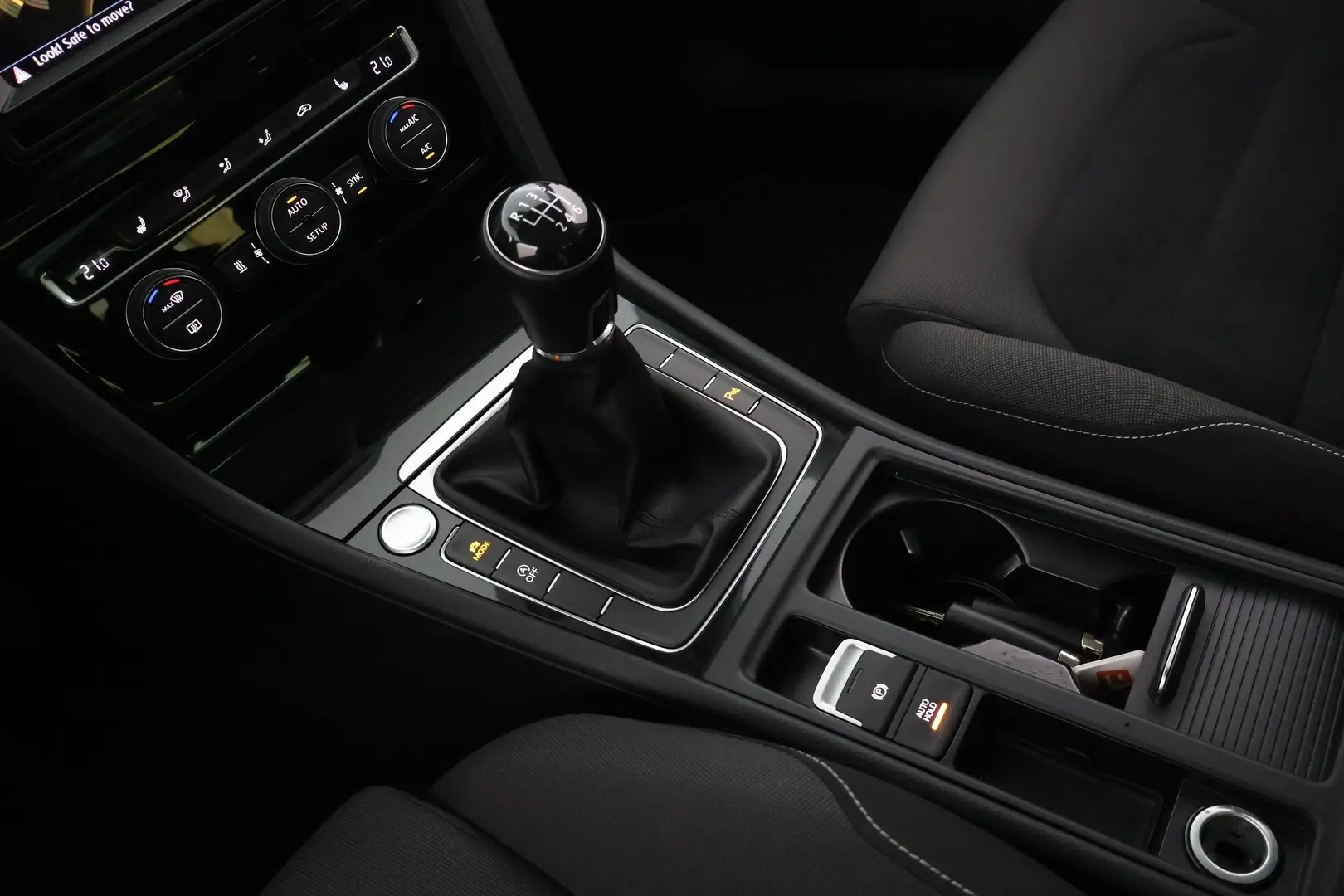 Car Image - 75FPxitWmI8EO70C0Ty2N