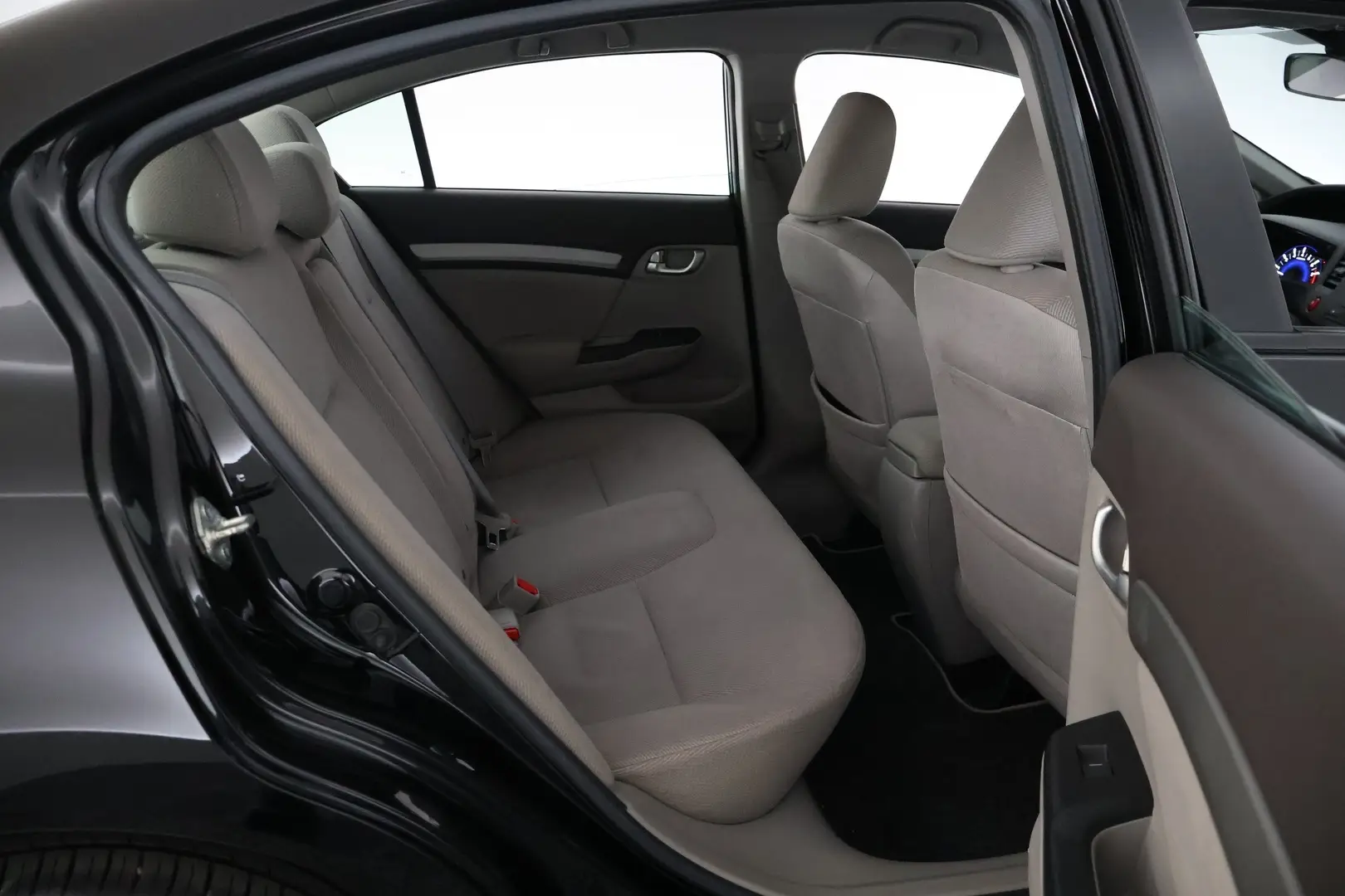 Car Image - 2bYbWG85PbLUVB0BaFHQb1