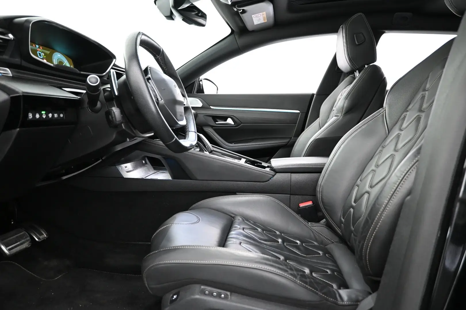 Car Image - 6yn69QwIVBZNQzr3Ewh0hU
