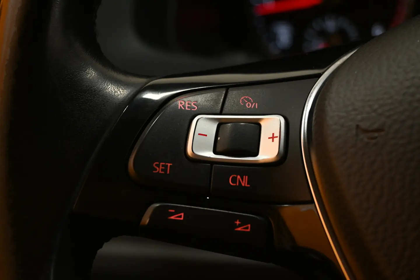 Car Image - 6Uf7doUgxTa9V12IdZXfEq
