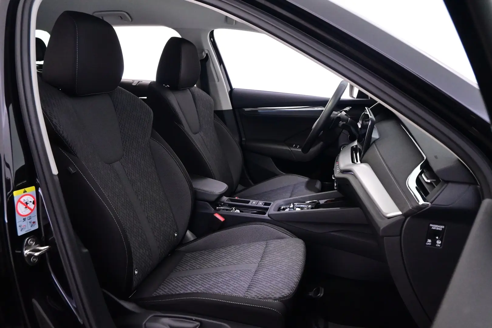 Car Image - 24ebS24uef5geMkQm4CugS