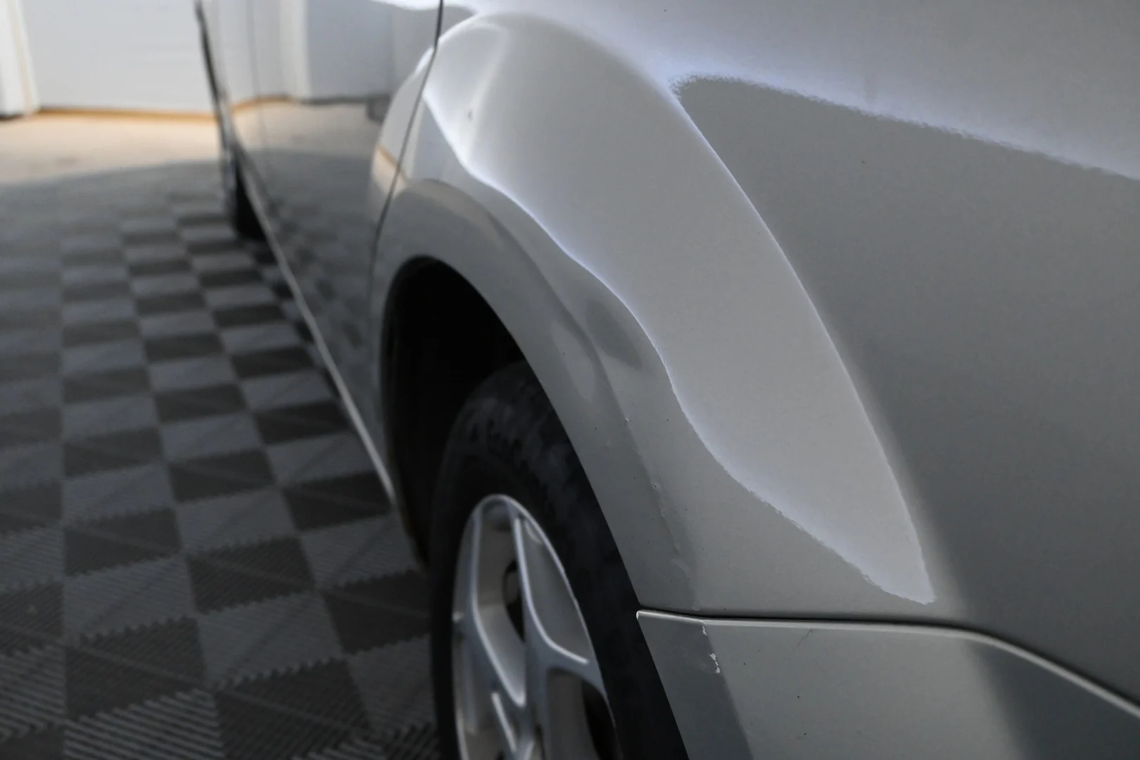 Car Image - 0x85hz1vqkFdM4ani8uyI