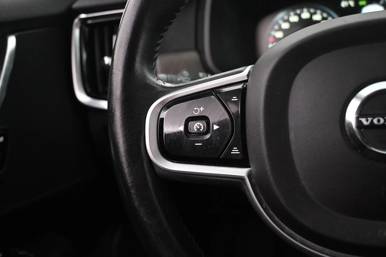 Car Image - 6V4fjDtwXQsVFhWxDC7PMa