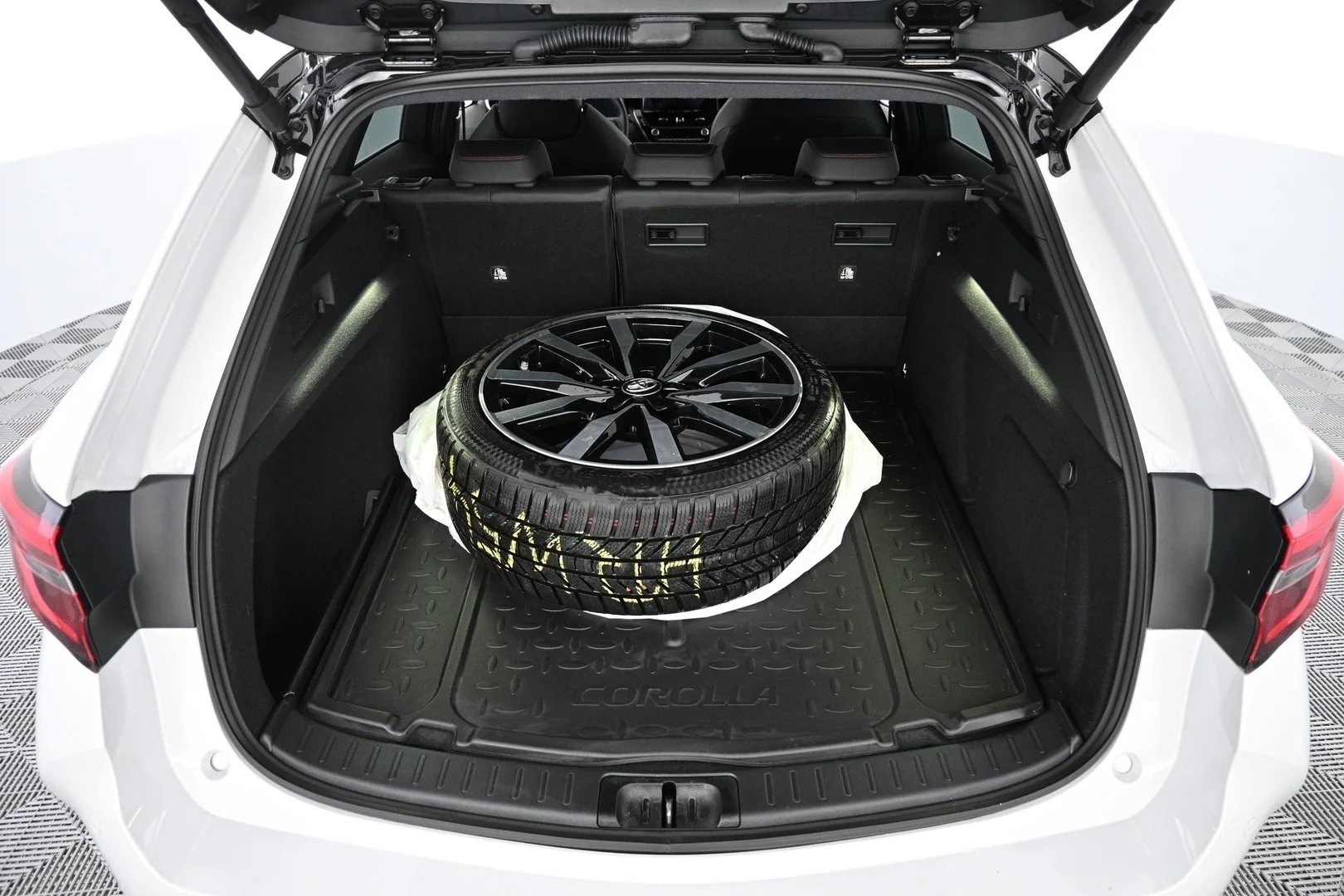 Car Image - 4nOr1Mz6W89DbbWcV50Jq7