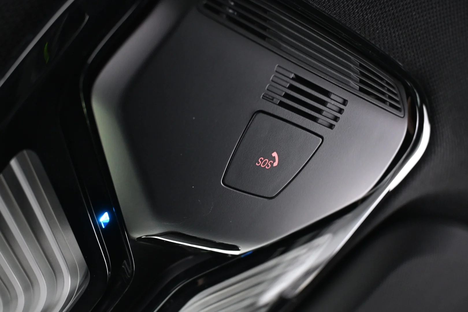 Car Image - 4RgP0SFSX1FliihQQ1VKzA