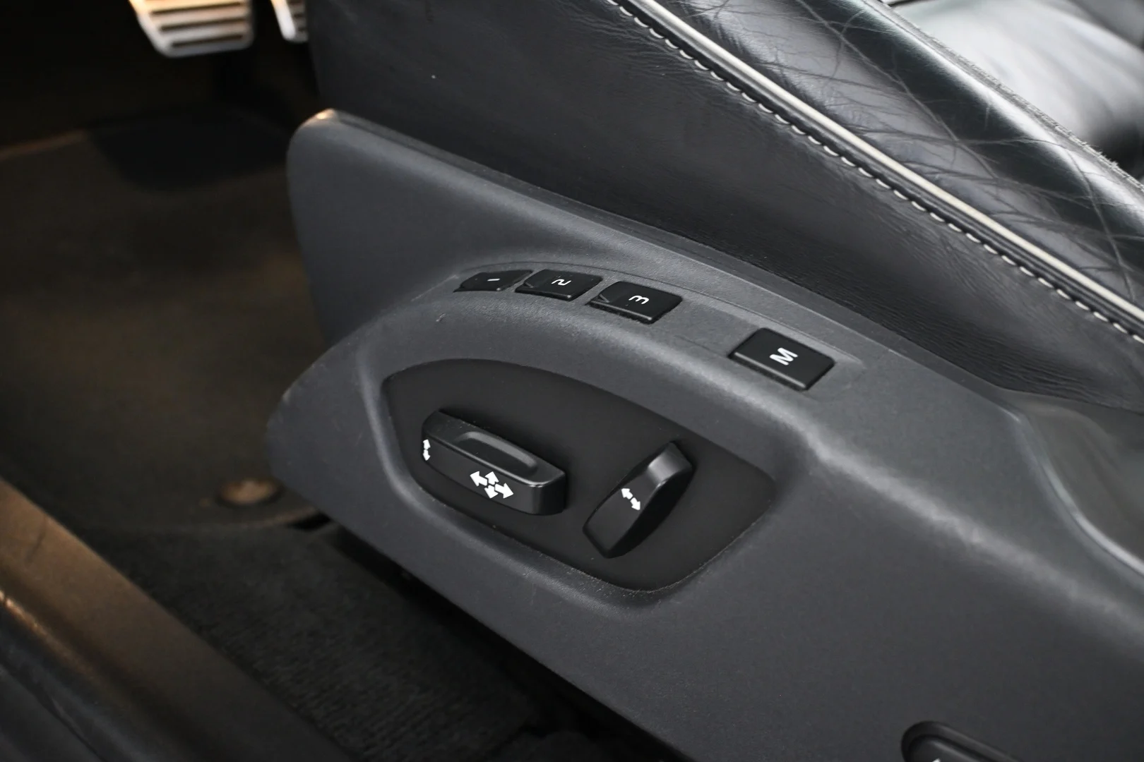 Car Image - 2QxTmYxoFYdNFetN5ly5uS