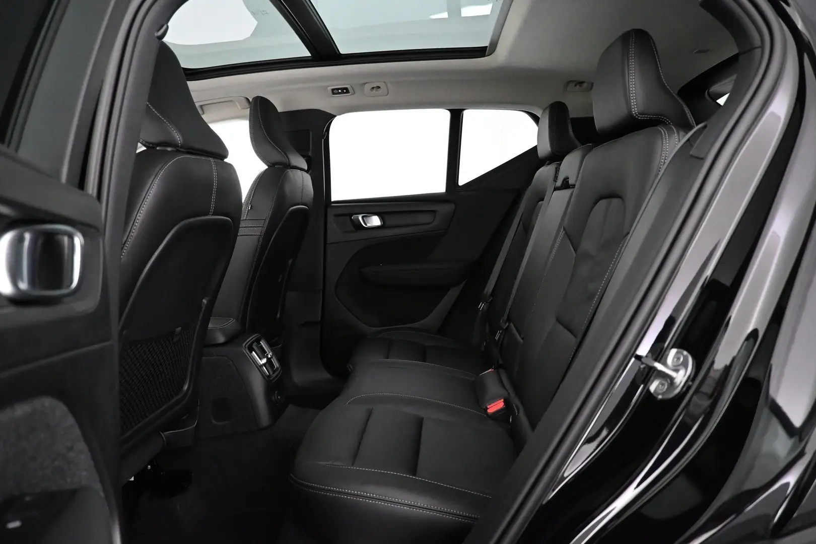 Car Image - vsKuzJ5VKboeEMwWi2dsE