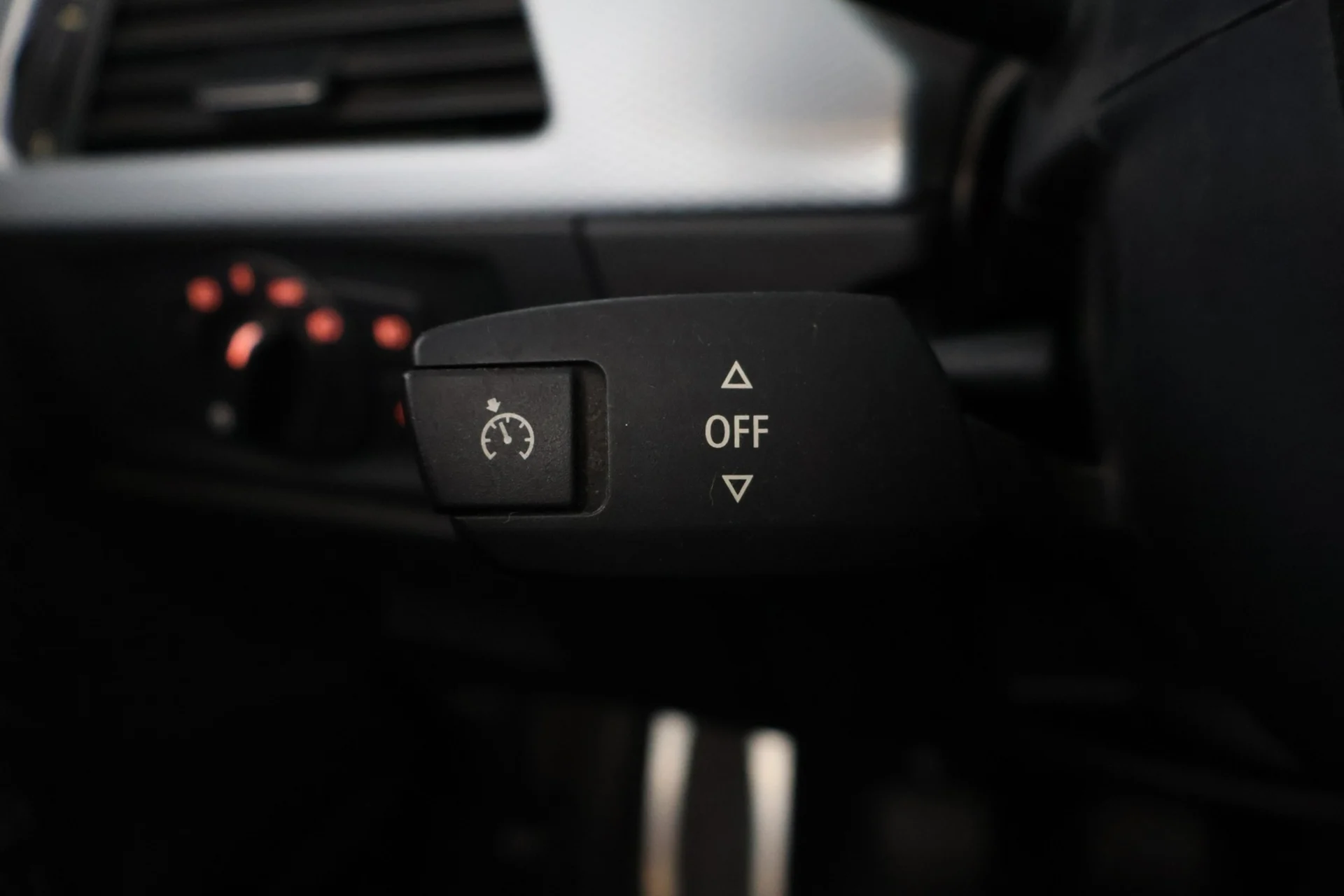 Car Image - 1emrEBFwvZdZPS3SjxkNB5