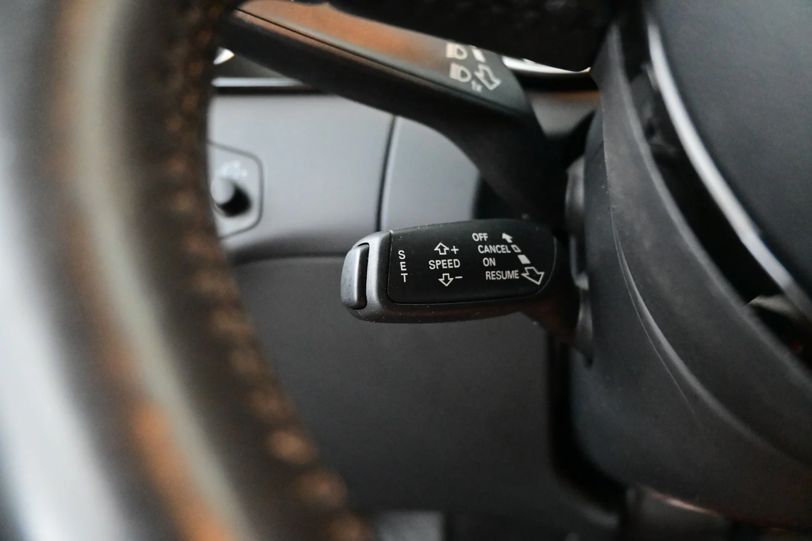 Car Image - 51Y2wSpAGxCjtDTAZN7IBK