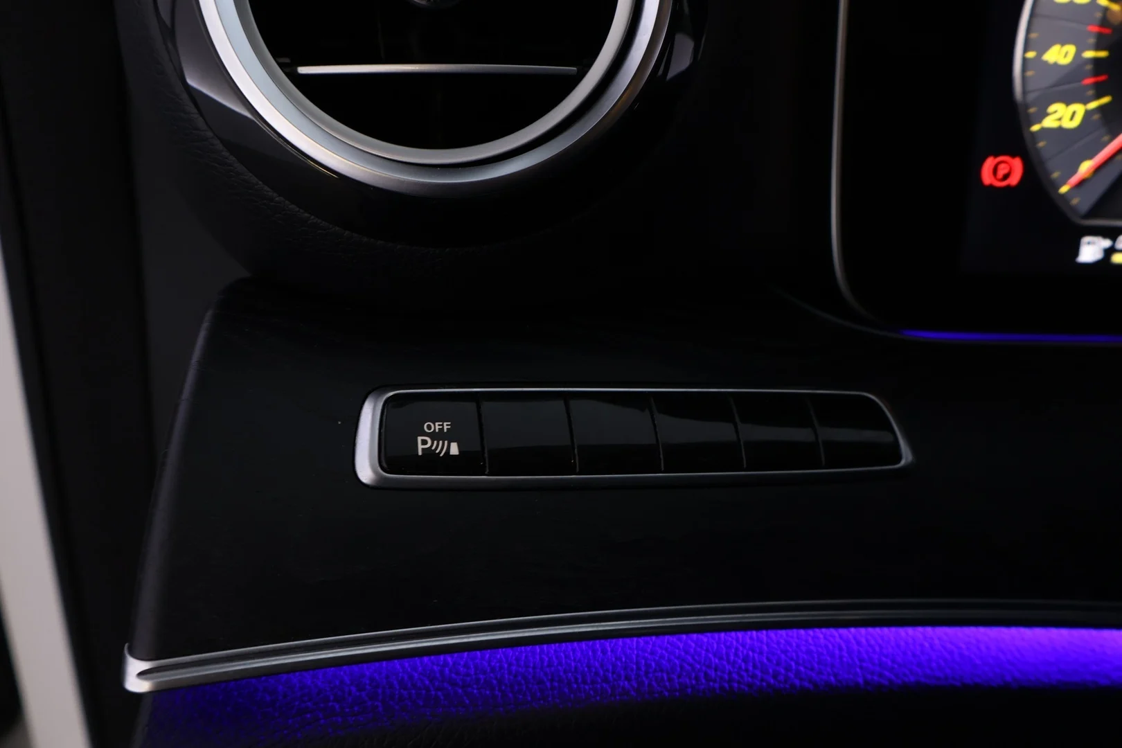 Car Image - 6BUIL2Gk1aOxSQ5cLnuMyO