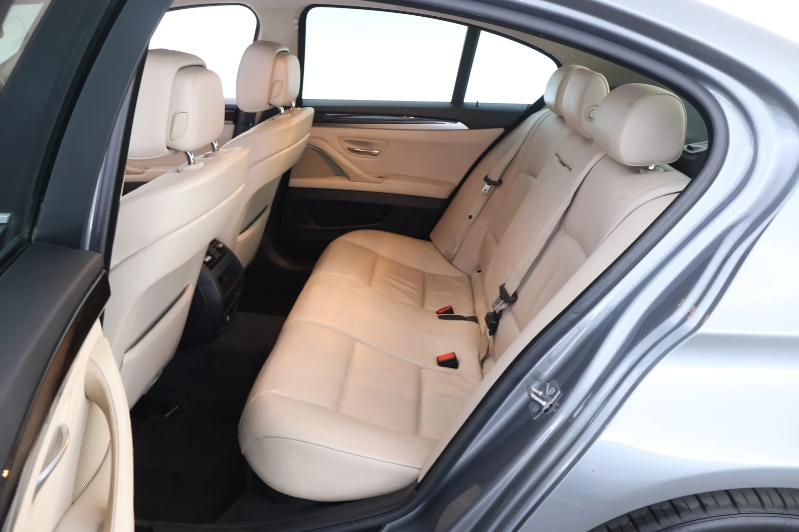 Car Image - 5DO3l30c8ctSOslON5KfWv