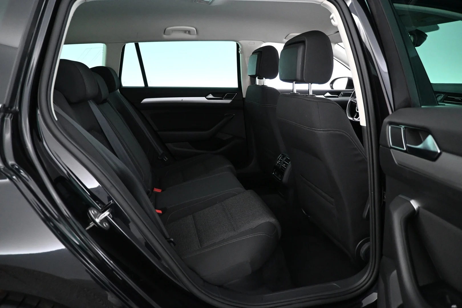 Car Image - 544Fyd8LEkIzxKFrnV8Z8q
