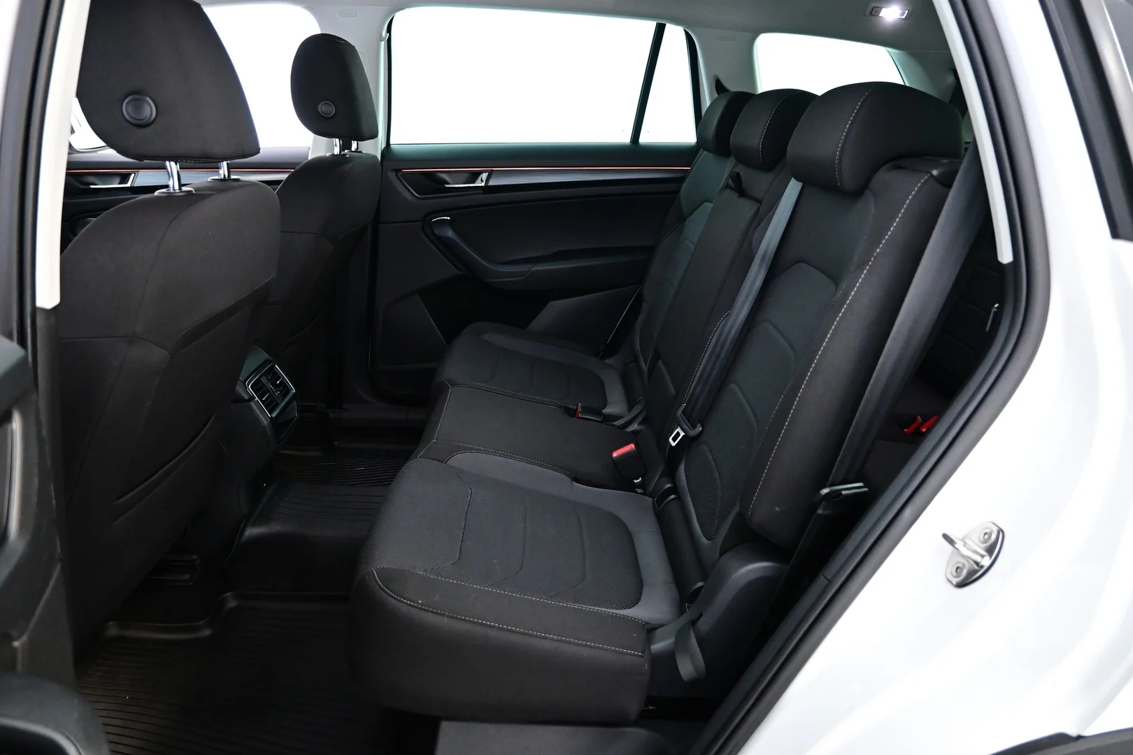 Car Image - 1YqRq9klYtPRA81f5qw61d