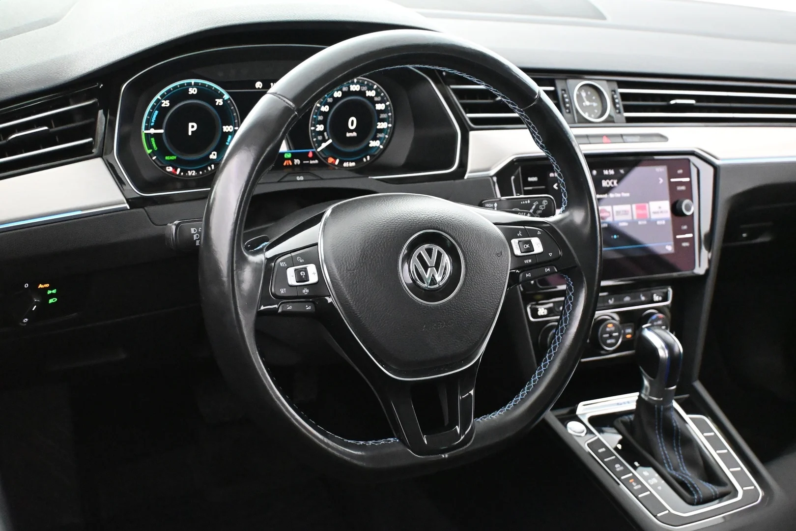 Car Image - 5x2RQLbzYRcHzmkACvooit