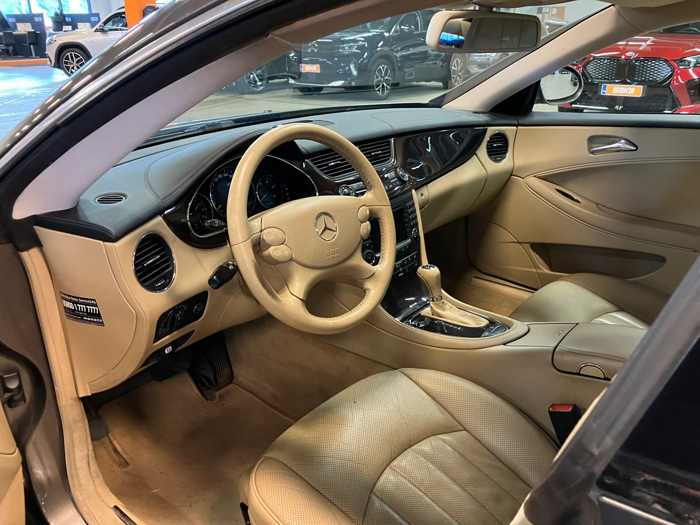 Car Image - 2uHhzAygcmG85Yg0jM24LI