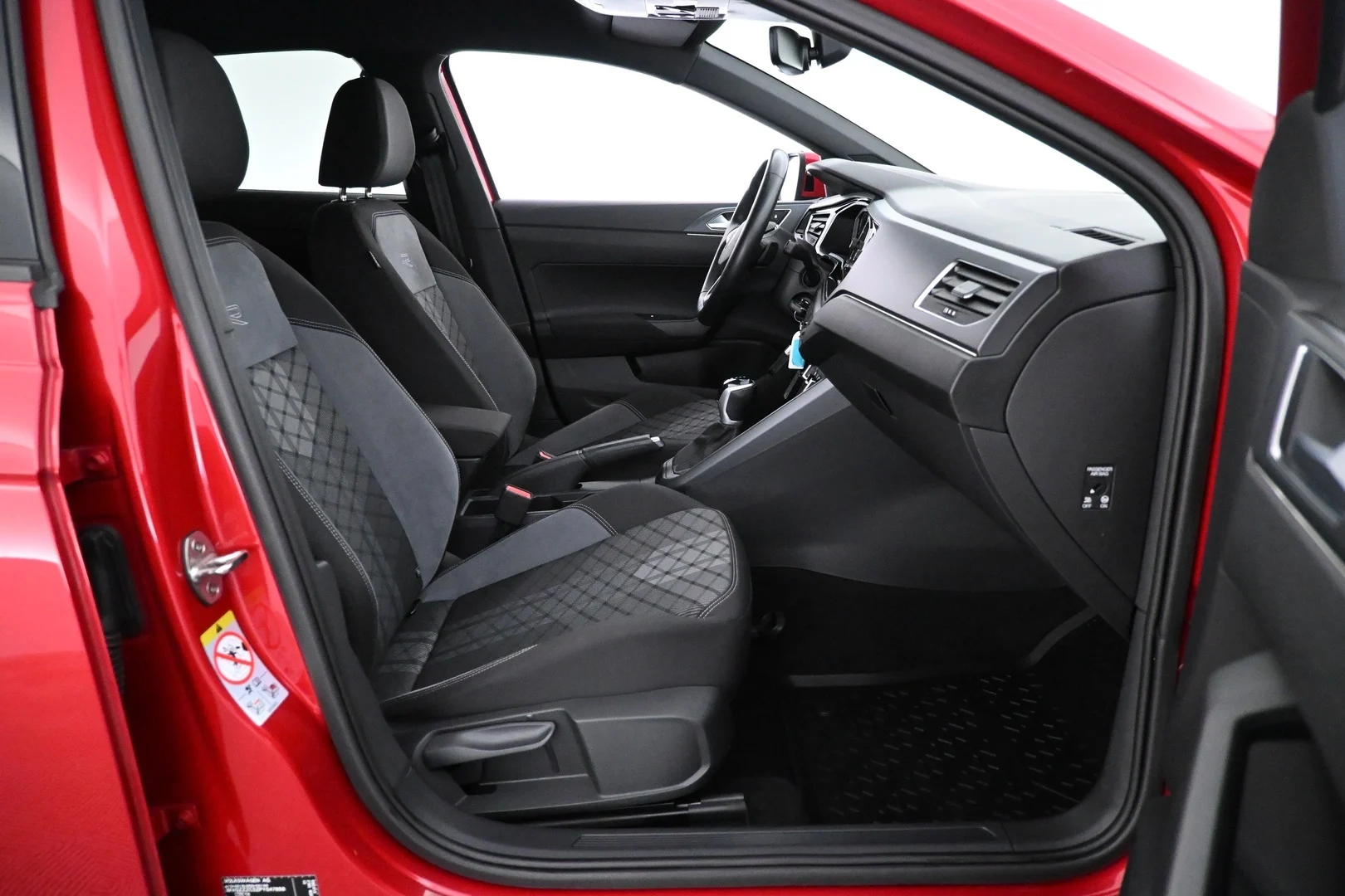 Car Image - 4FALLzlhWwW0b5fKQqDhXY