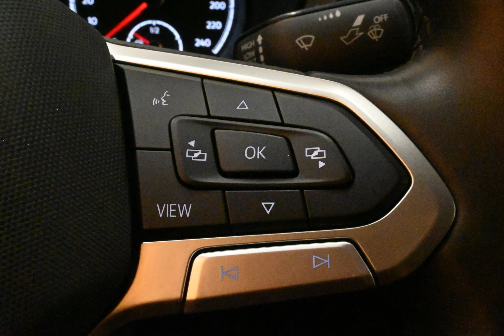 Car Image - 7zeitTk3RE76c5giil8nCU