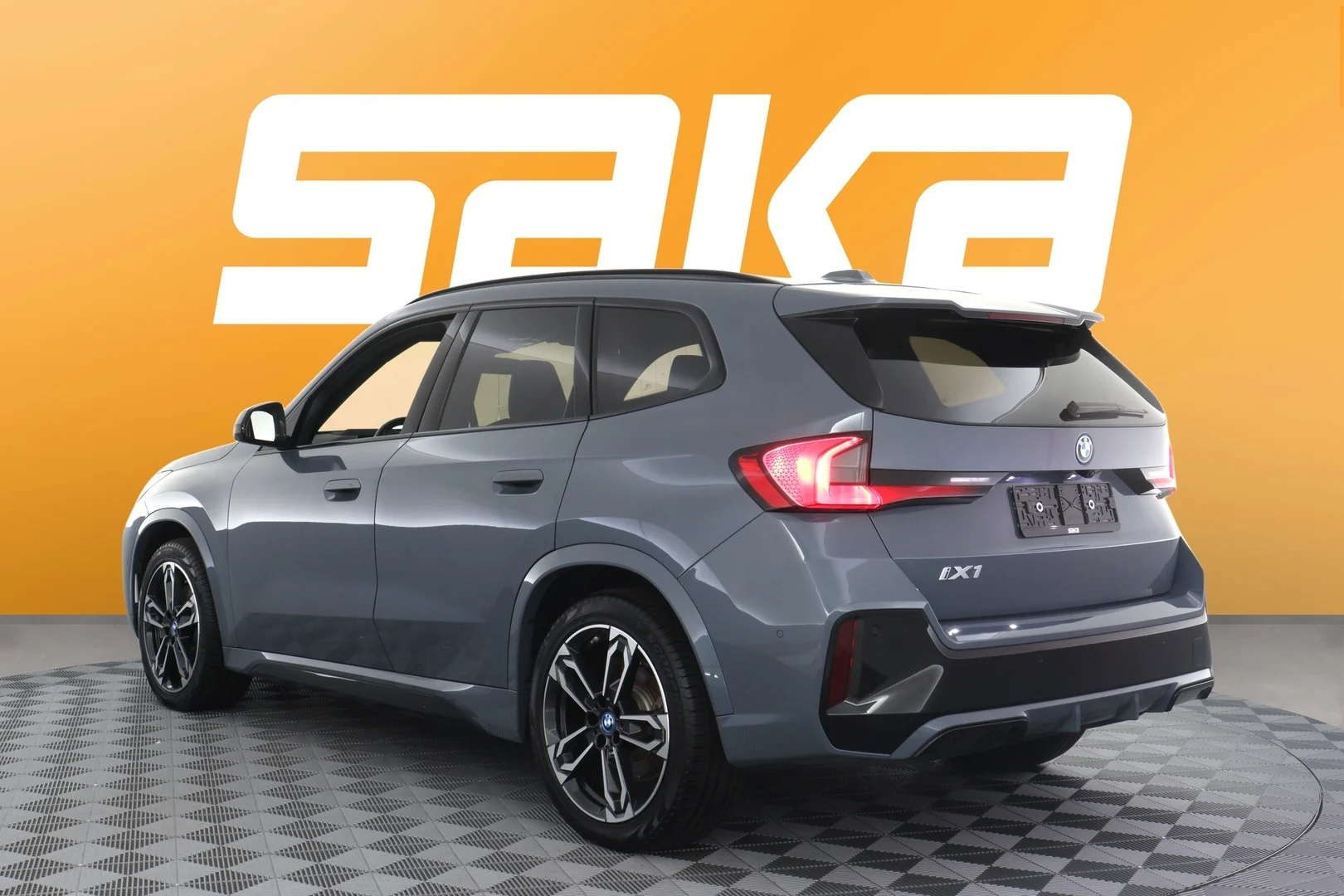 Car Image - Nk1WuZzUrASLJTMmnv8kK