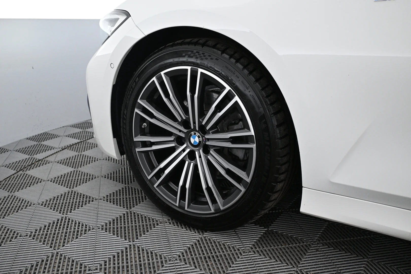 Car Image - 2ByL0vj2pSfJvTnE4gTZT