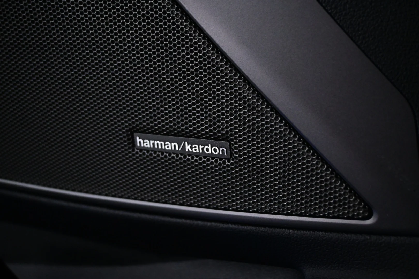 Car Image - 170B4ryeYMUM1KoNl5uMX6