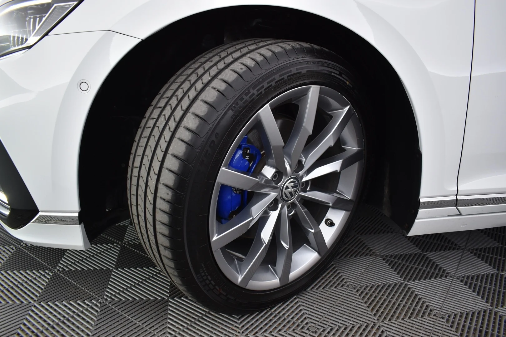 Car Image - 7DHBbwYmtP38o3sdgziBNV