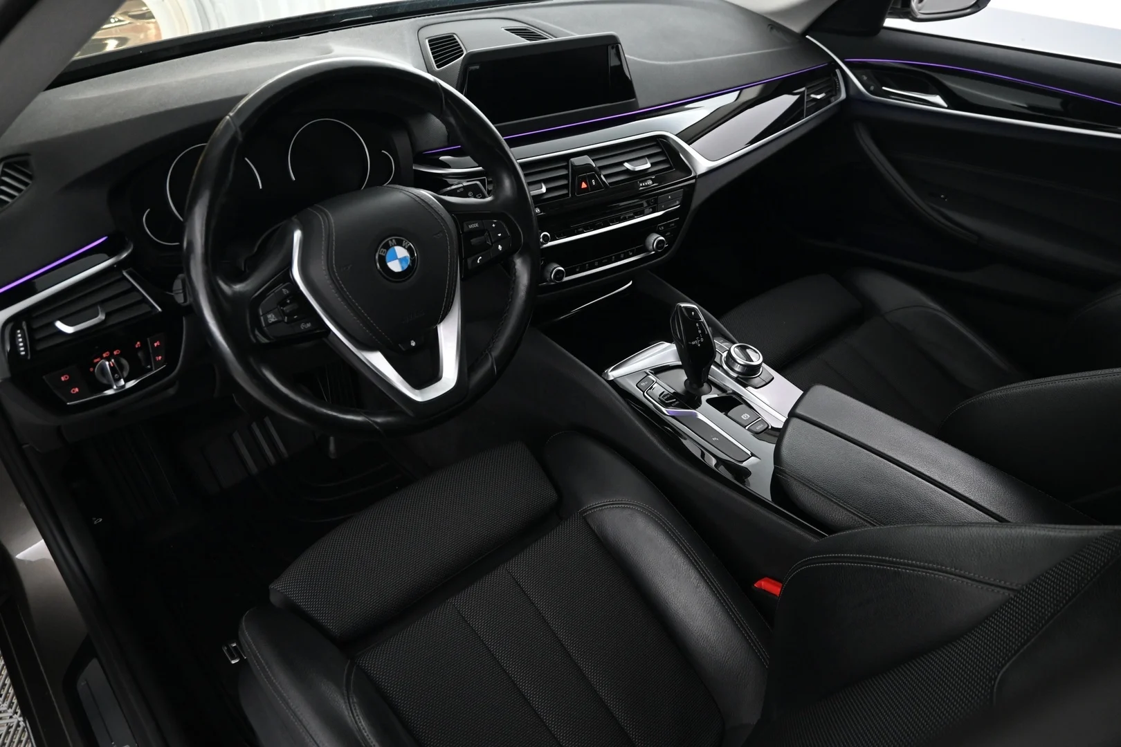 Car Image - 21Xn4AXW7HGPXaDPX2cvm4
