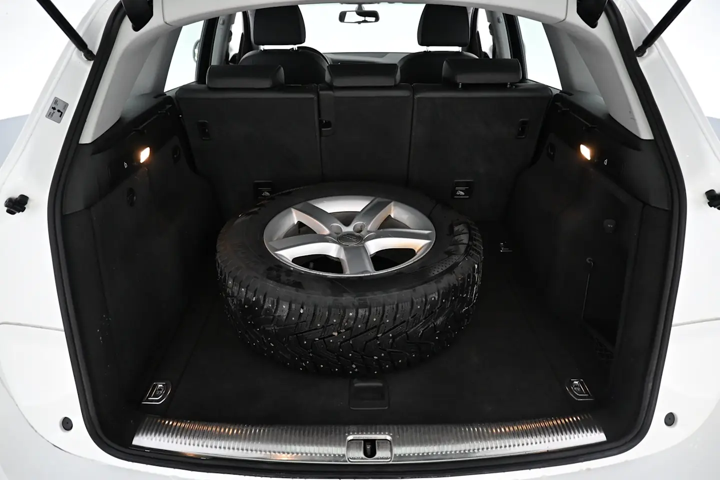 Car Image - 3LwP5Wsf7CfJWcg3Okjr4l