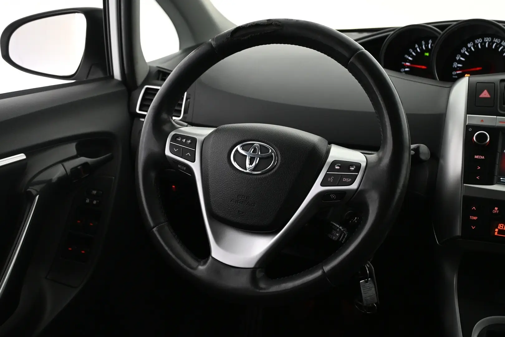Car Image - 5Uzba2b60jzqvaQuls8FM4