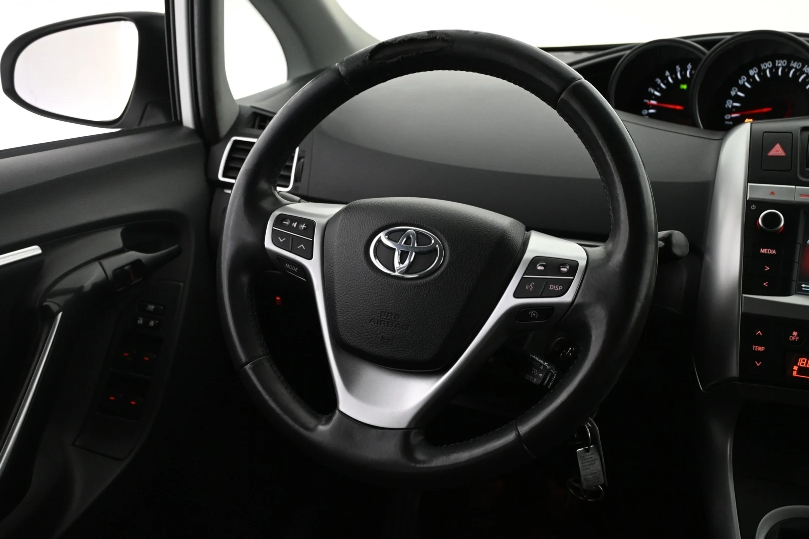 Car Image - 5Uzba2b60jzqvaQuls8FM4