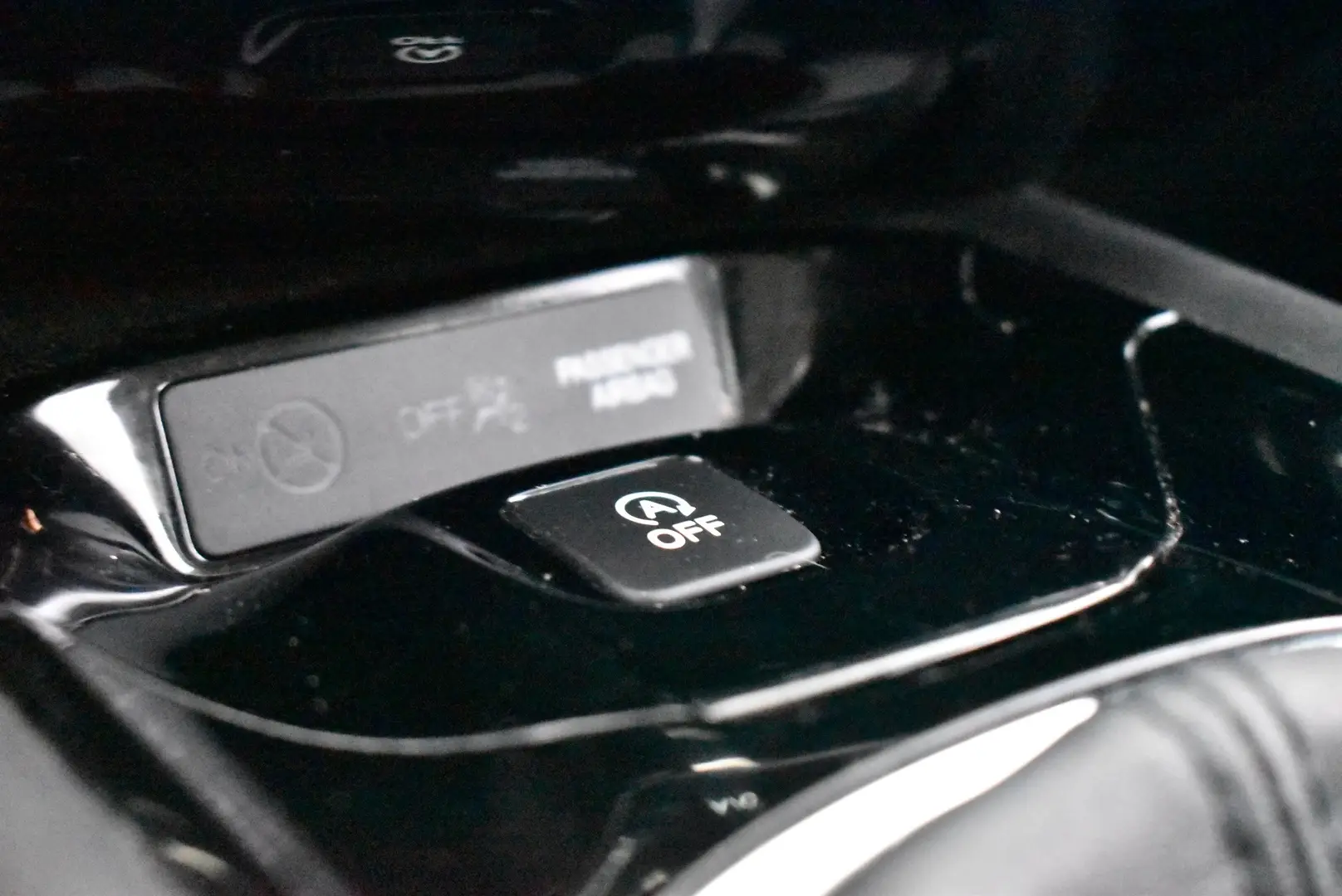 Car Image - MDu3QKo7sGEDc5GuV7NIs