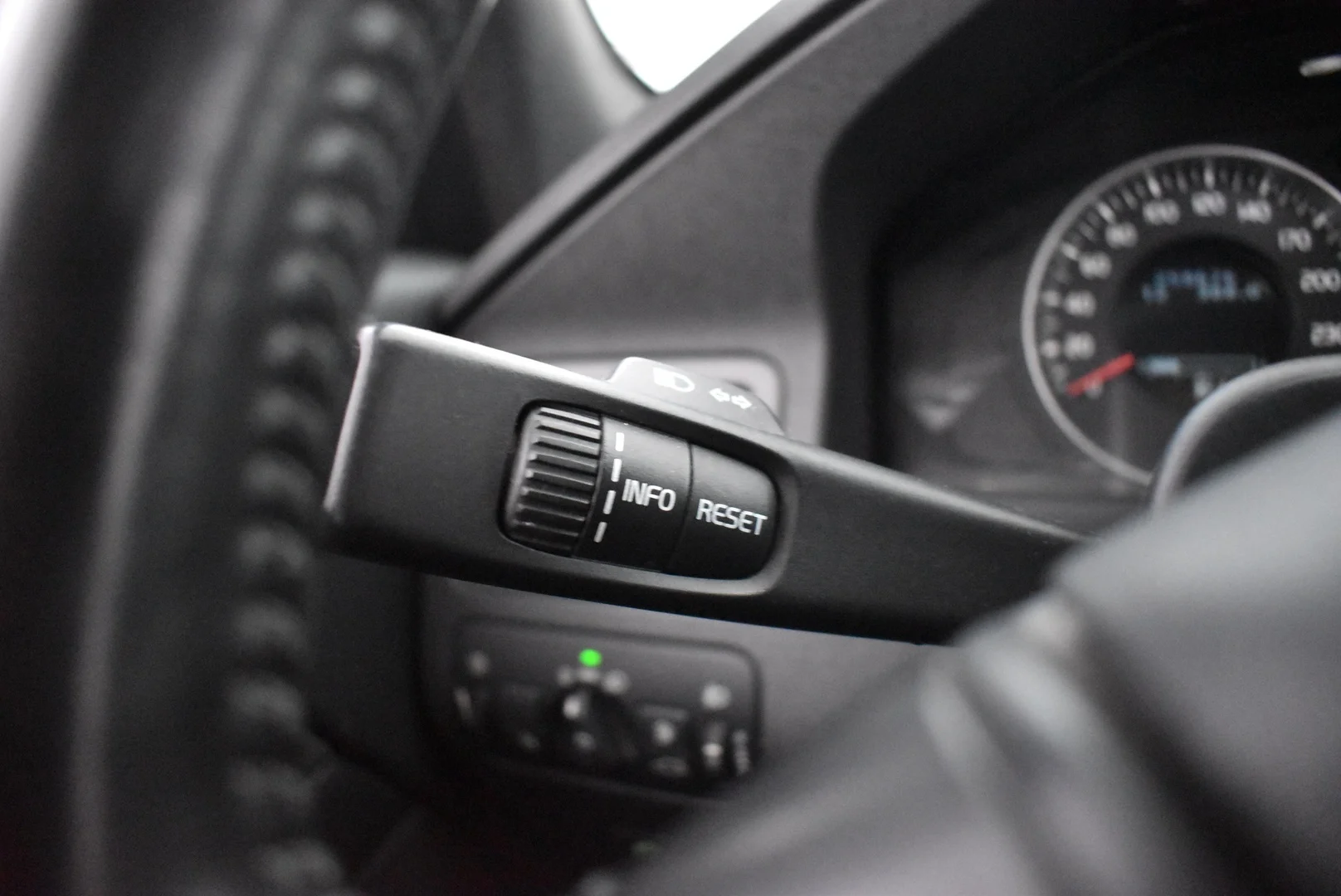 Car Image - 3uHdg8DNfKtLS3vcfZwMd4