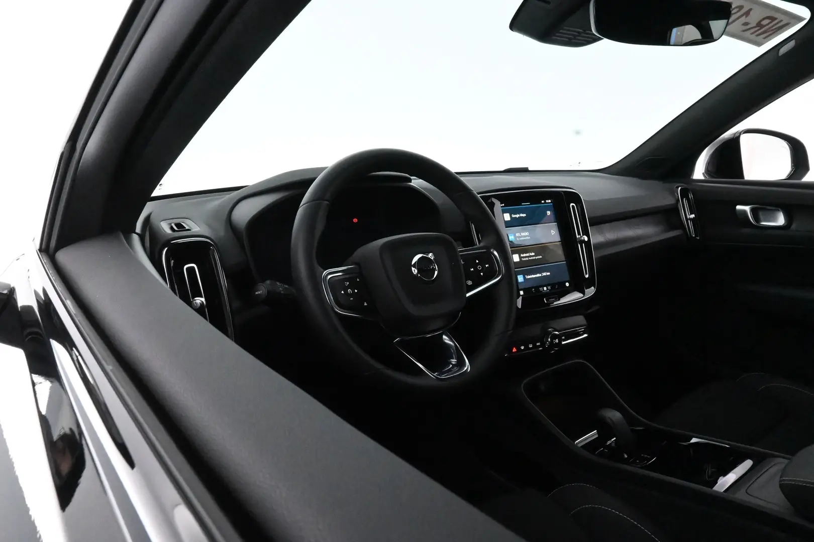 Car Image - 21mVevpF2ycLdU1Axkq1Yf