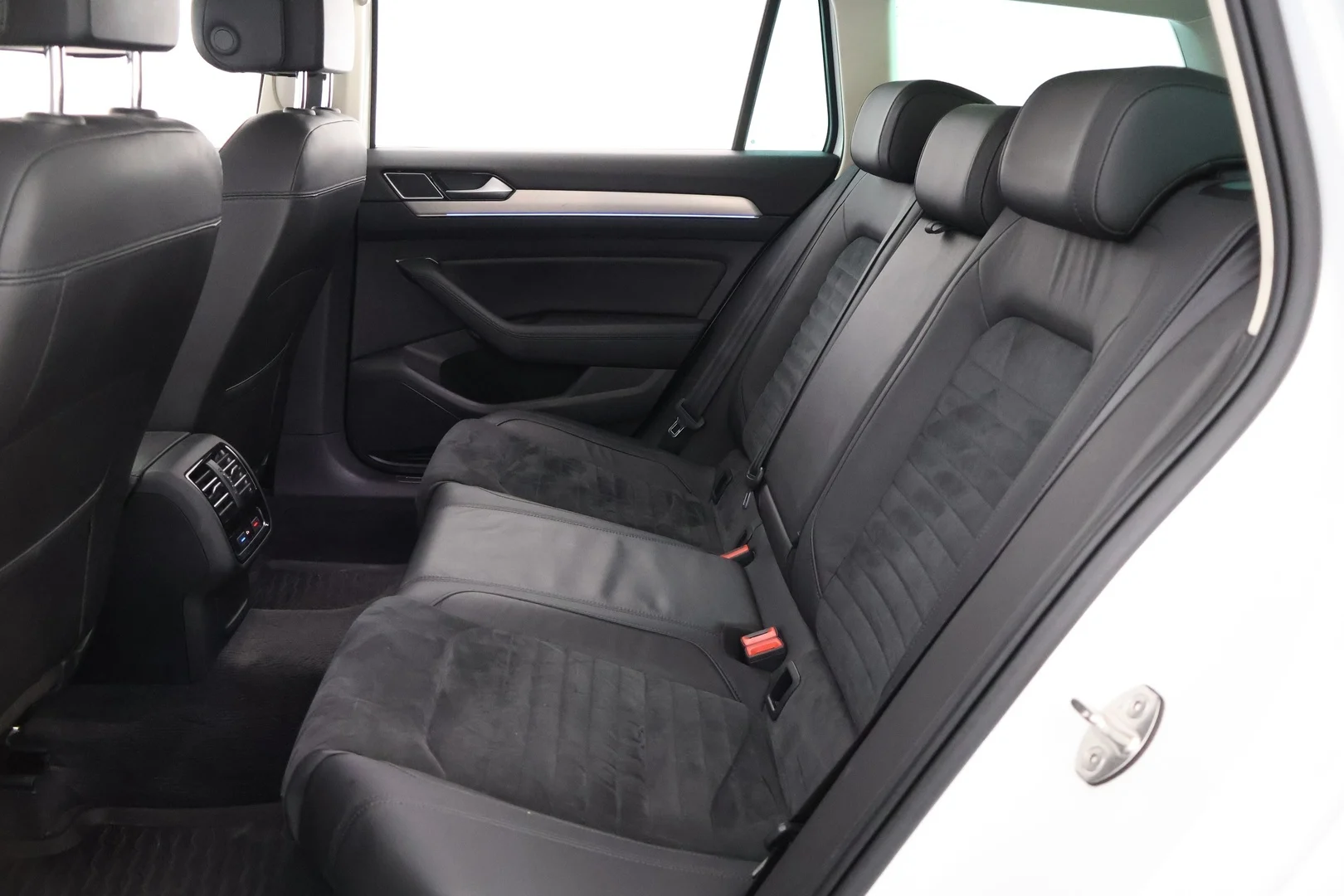 Car Image - 6xsahZHEvPhACempvk6eqf