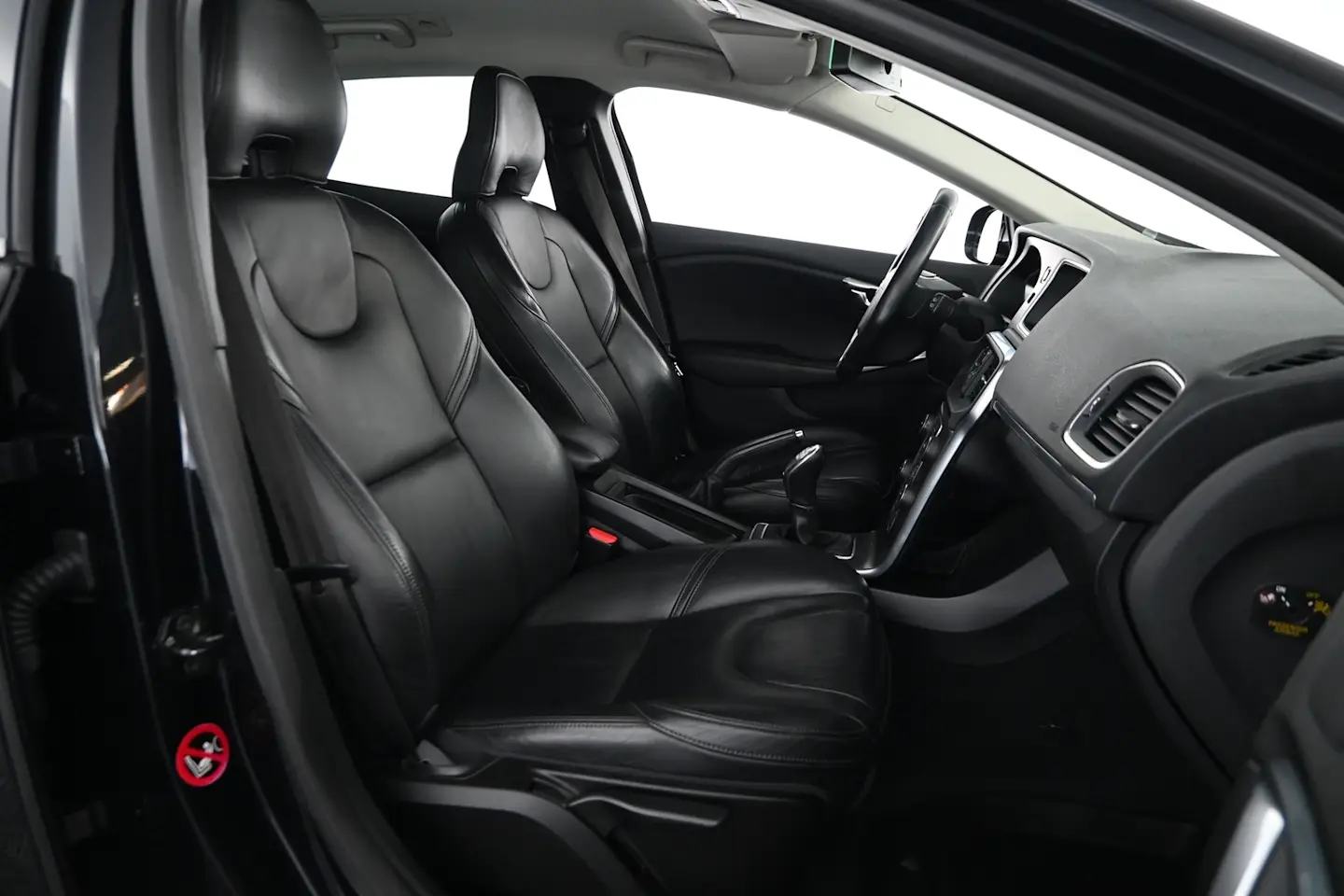 Car Image - 18dNbRg2yOPpUrLEi9sbYq
