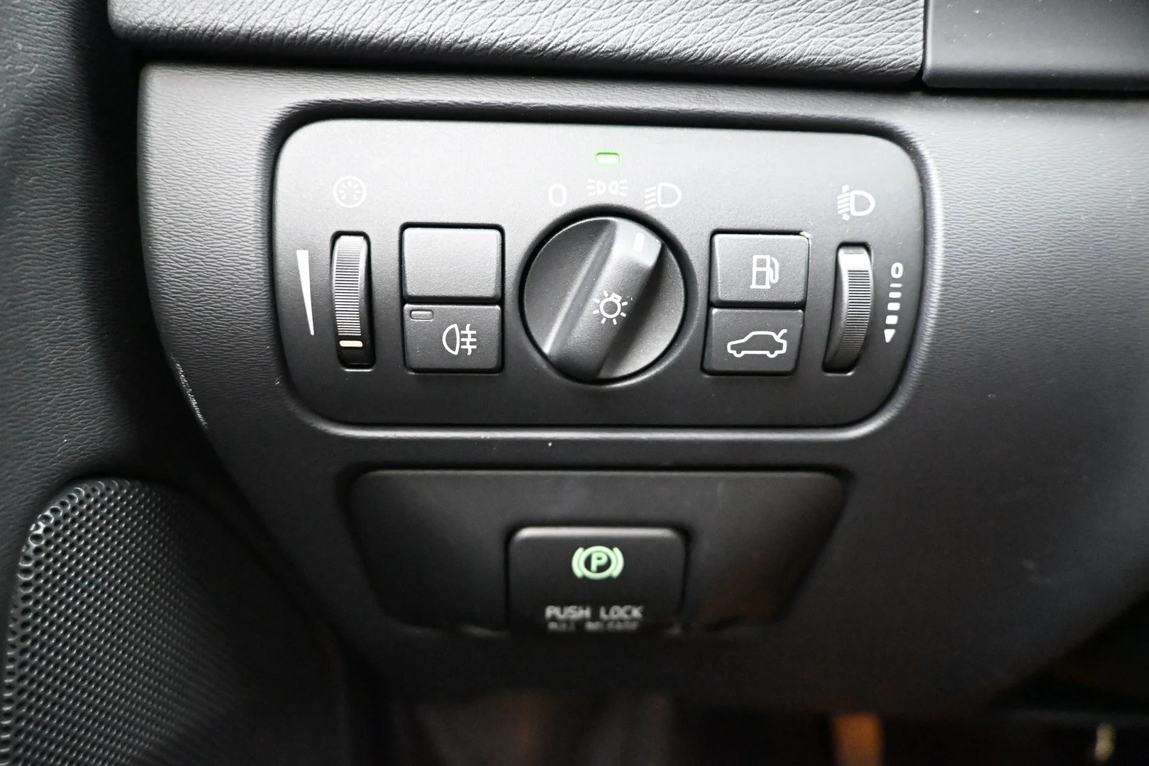 Car Image - ISvdw3oSehGN6EkEIw6Xb