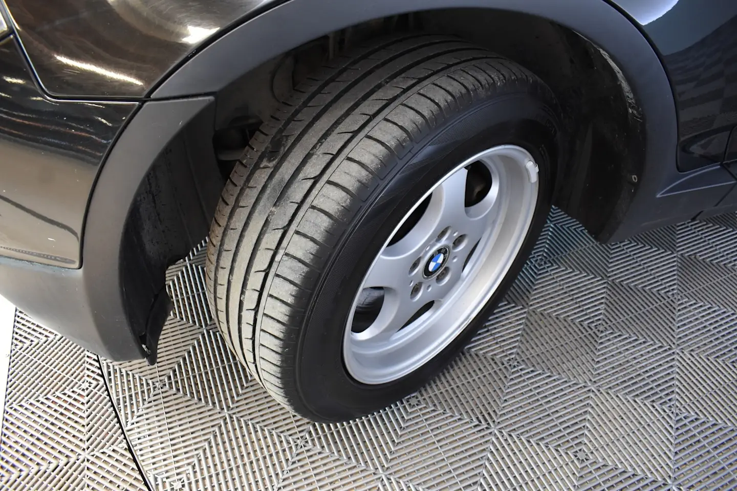 Car Image - 4hLJf4jTRWMCiaHps5LTuv