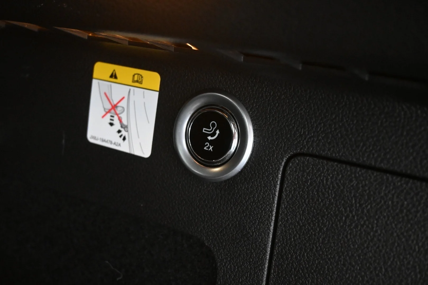 Car Image - 5GGY7UU7mmfUrB5y8uuz1z