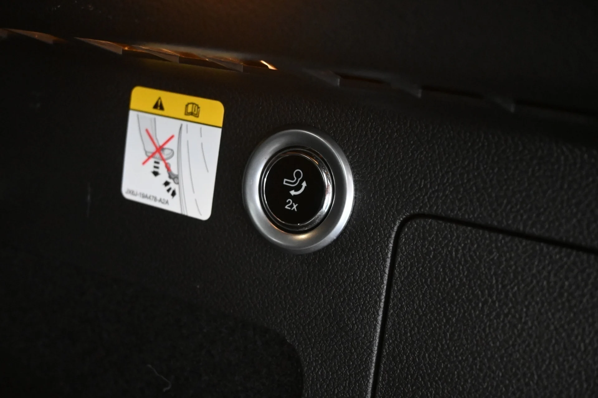Car Image - 5GGY7UU7mmfUrB5y8uuz1z