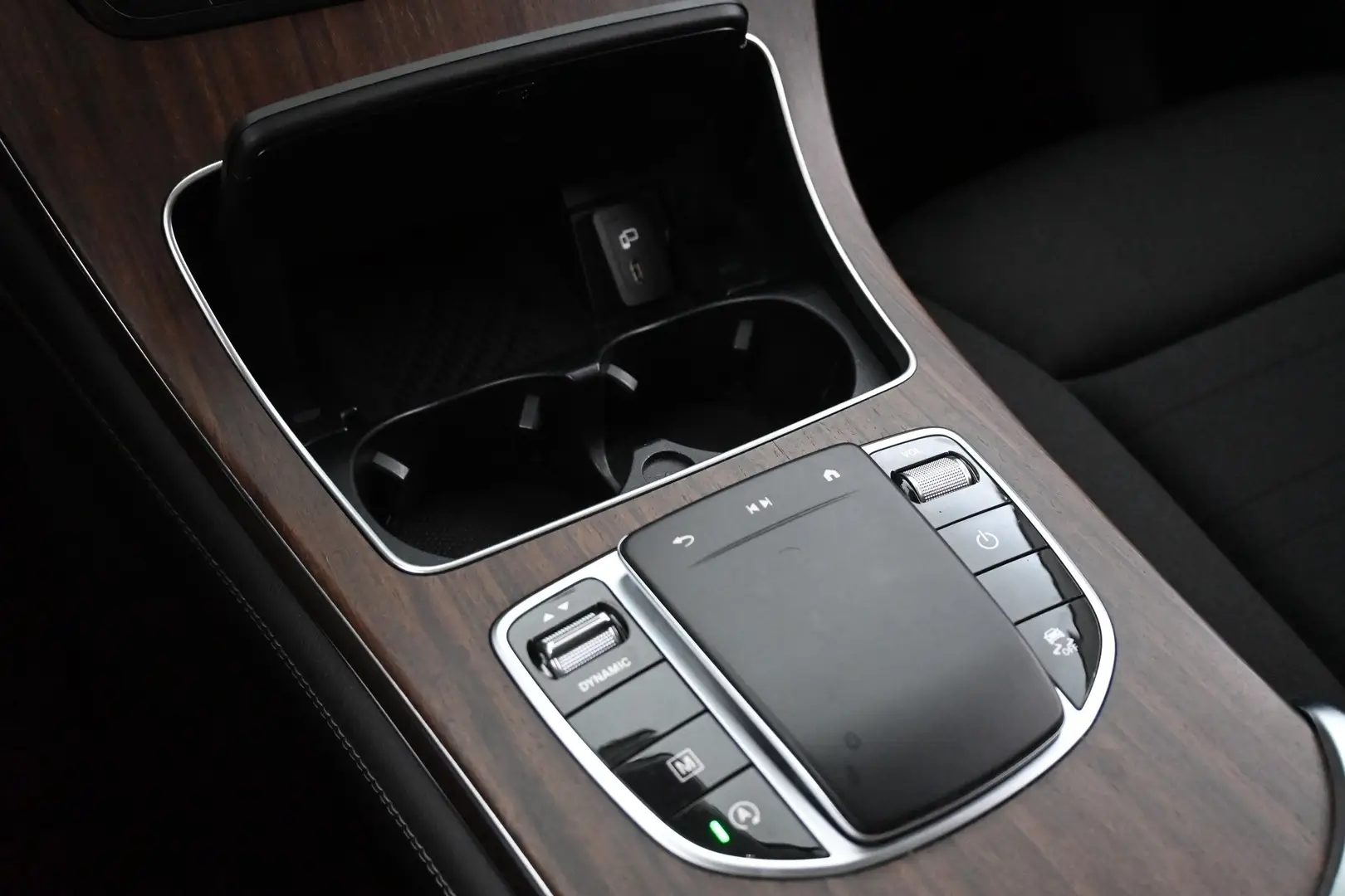 Car Image - 6dVAVa2QdXAyjtUO5Q7m2l