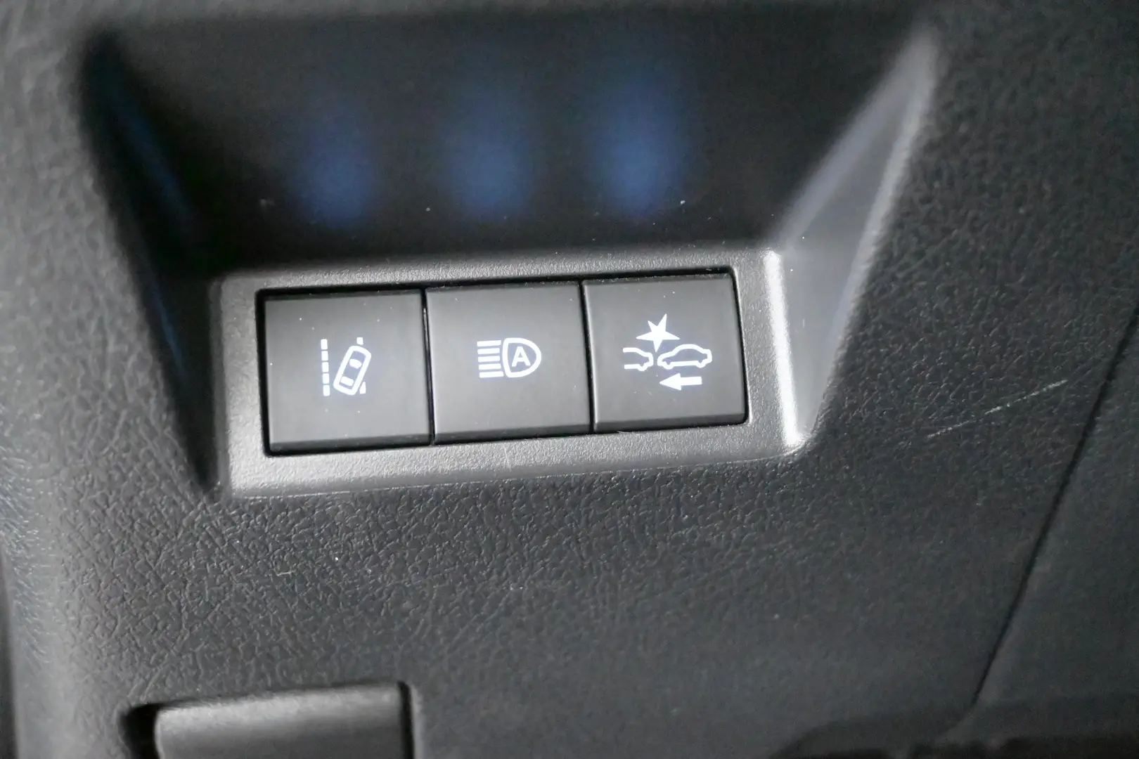 Car Image - 6MUoo0UofYC7e4LaxioKNa