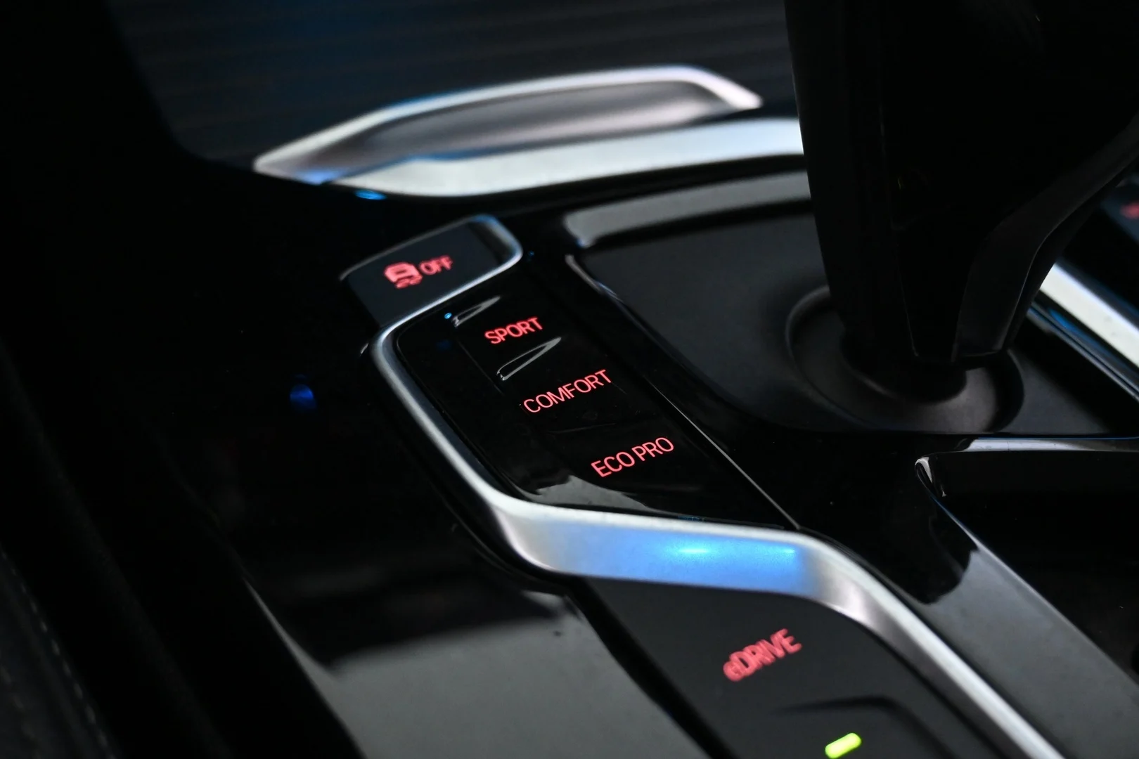 Car Image - 14DpfztxLfZ6IoKAFjaA1A