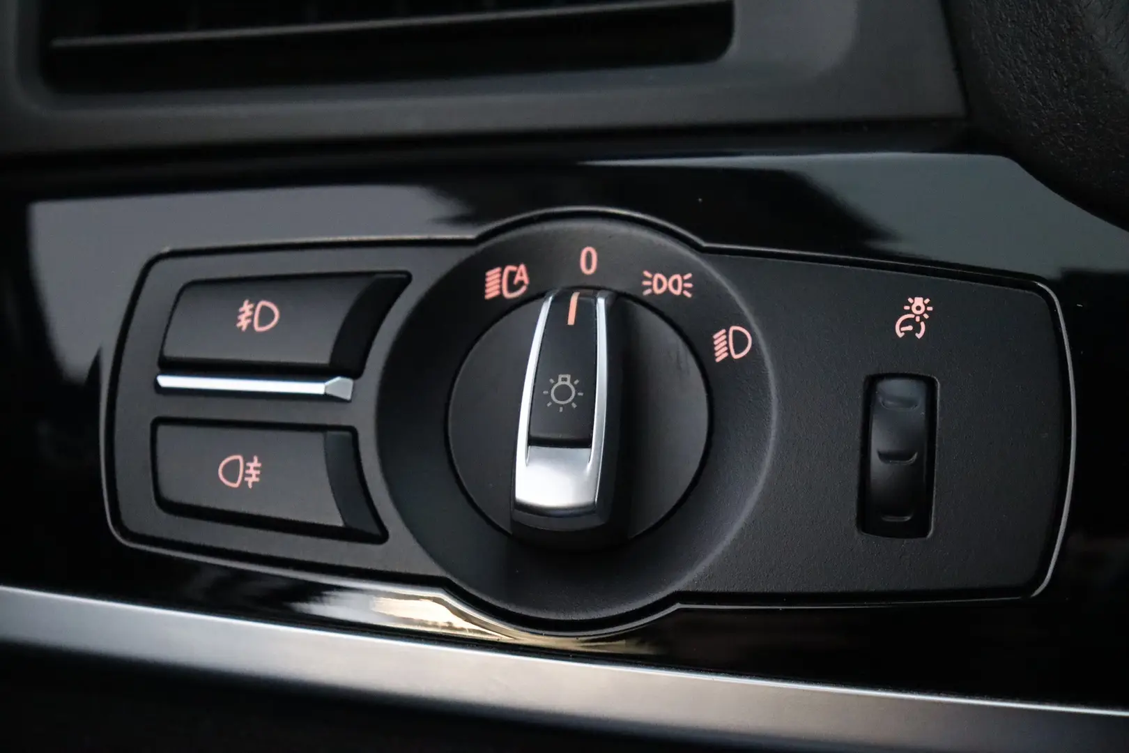 Car Image - 1GCNffRTUn1Xgy9CRracer
