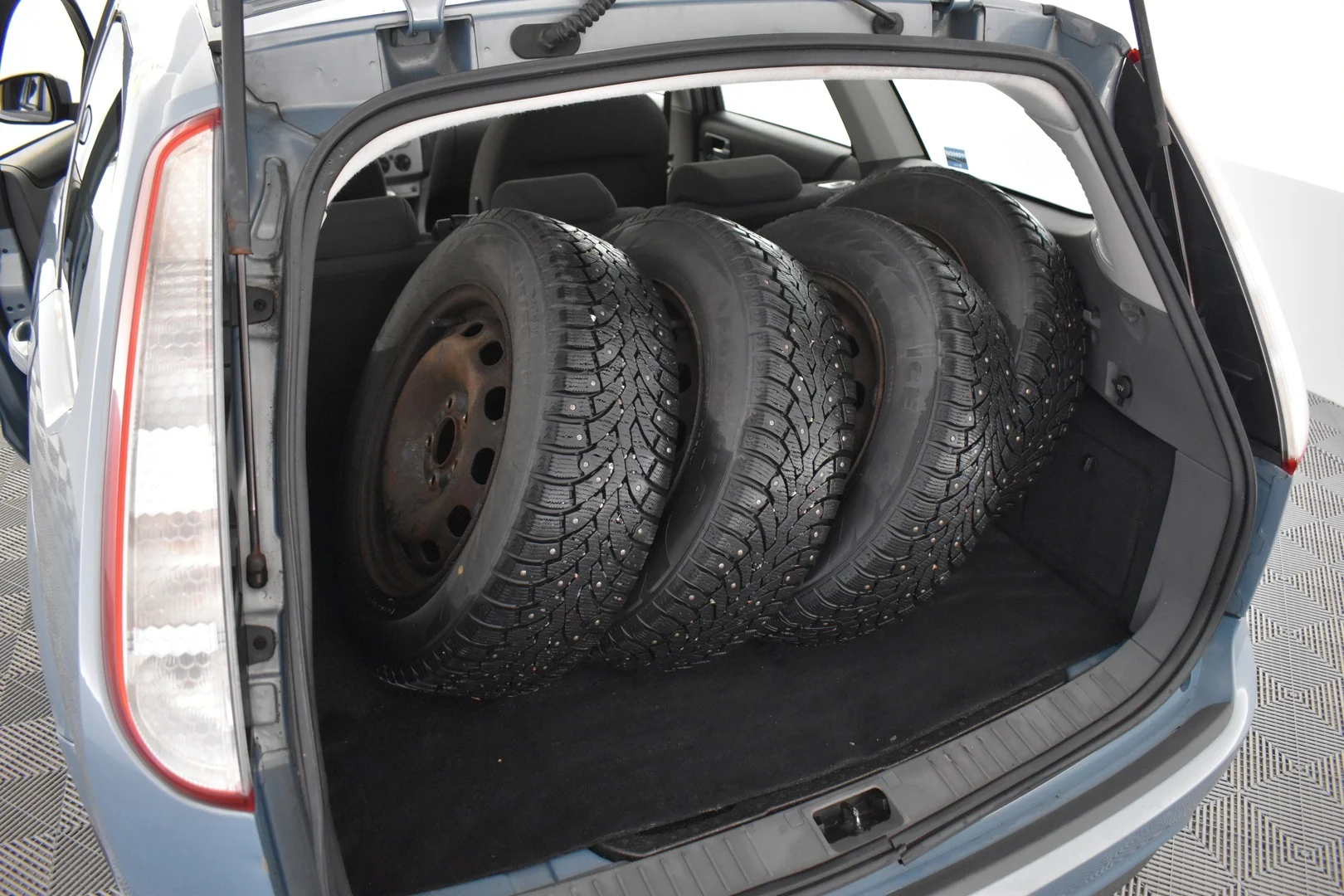 Car Image - 5fGUKDwbjQUul0MAhIb0Y