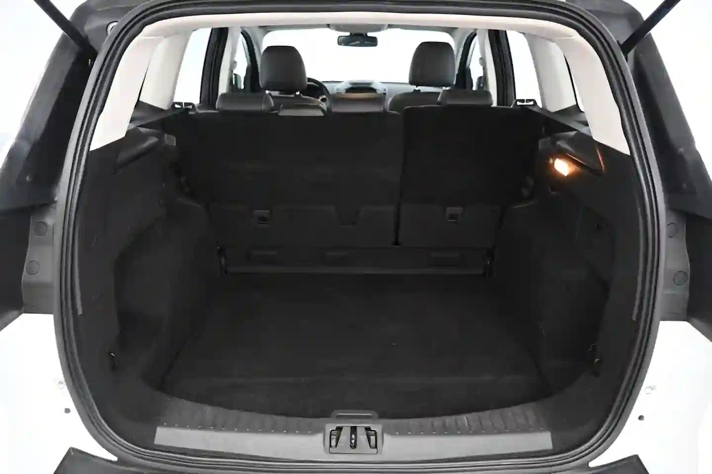 Car Image - 5wY5KBbtjqzTolco2OaoSe