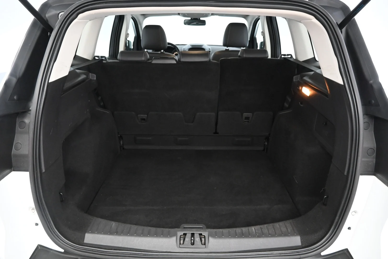 Car Image - 5wY5KBbtjqzTolco2OaoSe