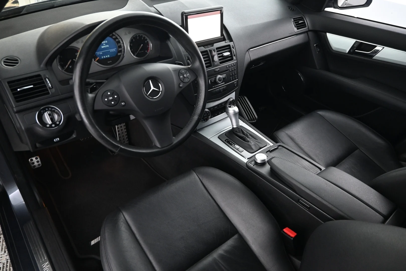 Car Image - MvbLfXewEC9pIBcFryfA8