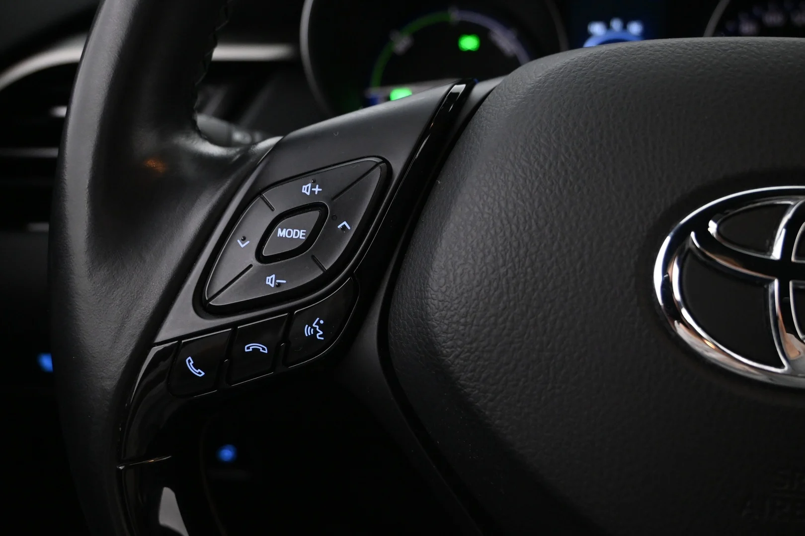 Car Image - 7Jsq83IFjLmw4o1KXUrorb