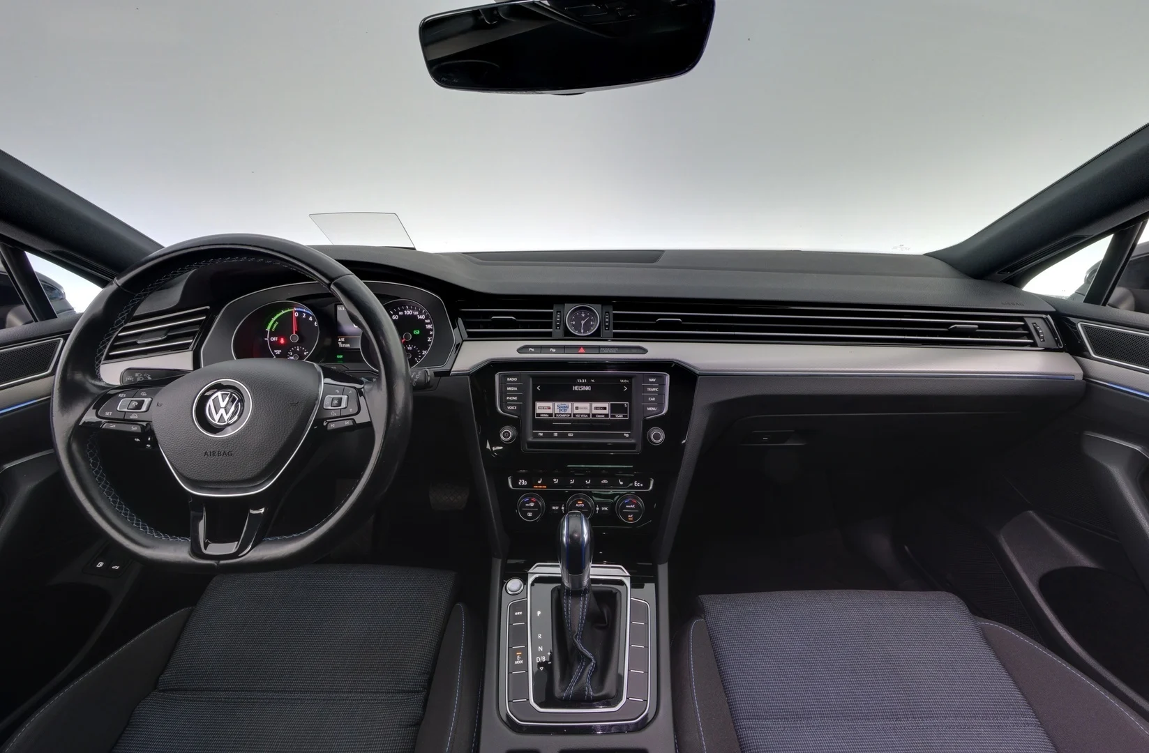 Car Image - 69h6LhKB4OSAn21xlporLx