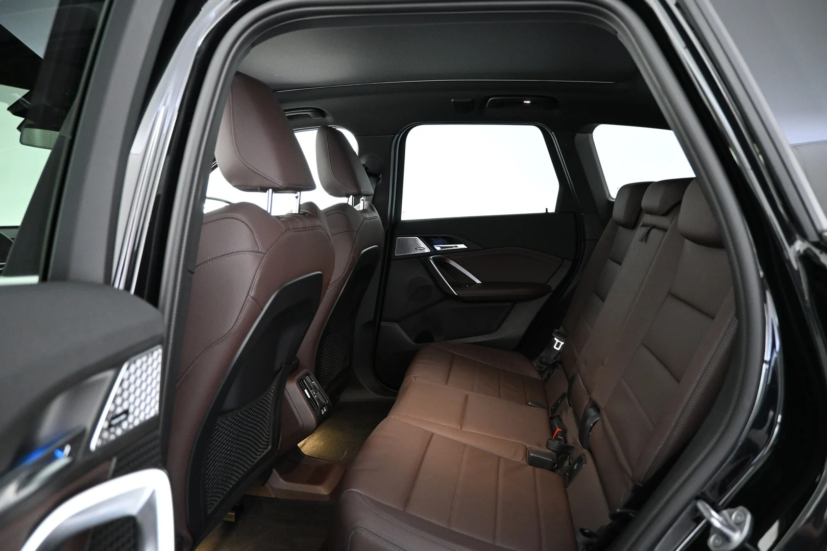 Car Image - nUaTvpFIo2yZKjfmxD4SE